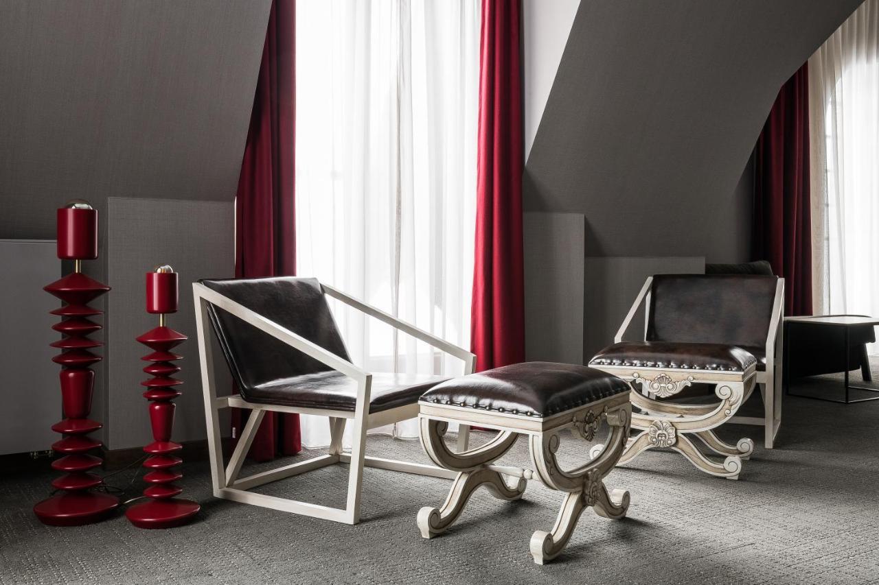 Nosalowy Park Hotel & Spa Zakopane Luaran gambar The "Y" chair and the "Y" chaise longue
